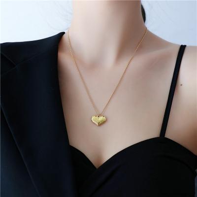 China Fashionable Pendant Necklace Women's Wholesale 18K Gold Plated Heart Shaped Necklace Gift Necklace Jewelry for sale