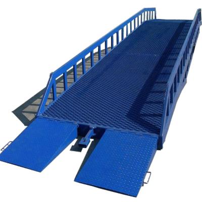 China Garment Shops 15 Ton Hydraulic Loading Ramp Mobile Dock Leveler Factory Direct Sales for sale