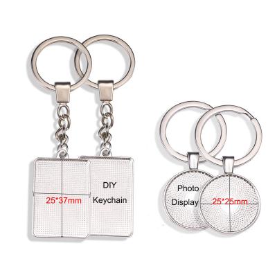 China Custom Daily Life Photo Display Home Key Chain Pet Family Friends Game Photo Frame Metal Tray Silver Plated Key Chain Jewelry for sale