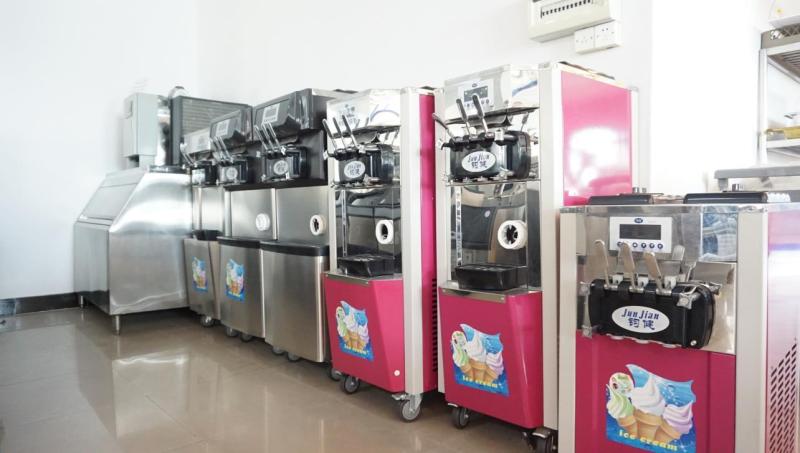 Verified China supplier - Guangzhou Junjian Kitchen Appliances & Refrigeration Equipment Co., Ltd.