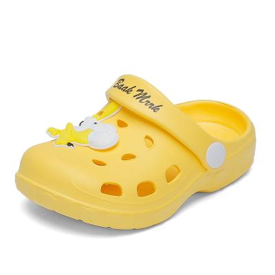 China 2021 New Wholesale Children's Breathable Beach Hollow Shoes Soft-Soled Baby Clogs Sandals and Slippers for Boys and Girls Garden Shoes for sale