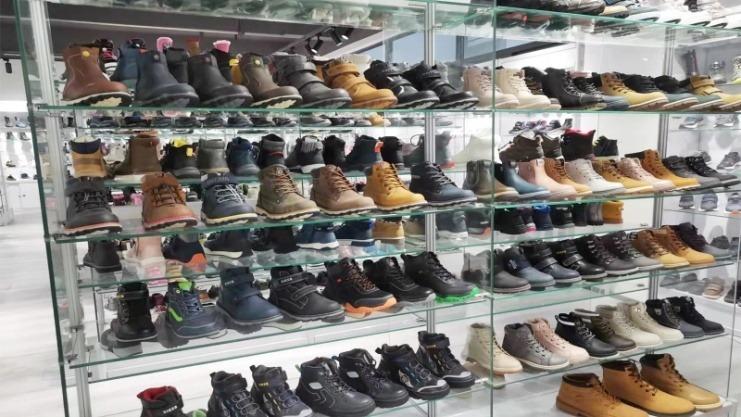 Verified China supplier - Taizhou Linfeng Shoes Co., Ltd.