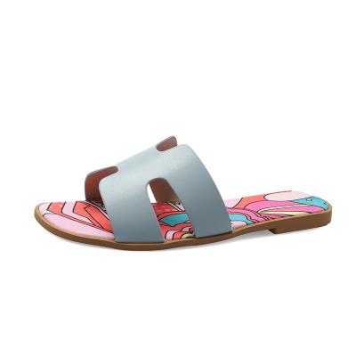 China Anti-Smell Summer Fashion H Shape Colorful Pattern Leather Slippers Sandals For Women And Ladies for sale