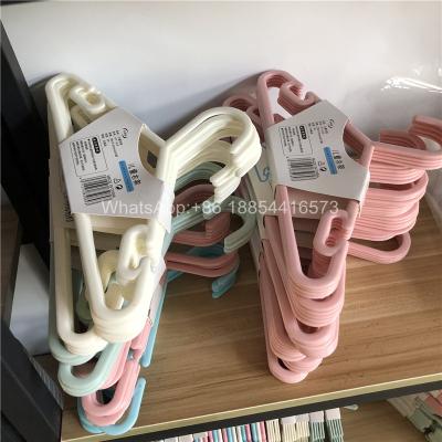 China SHOW OFF Good Quality Multi Functional Plastic Clothes Hanger For Kids for sale