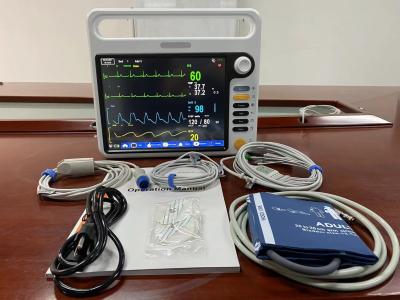 Chine Moniteur portable de patient NIBP SPO2, moniteur cardiaque ECG pour la salle de soins intensifs de l' hôpital à vendre