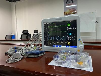 Китай 6 Параметры Монитор сердца ICU портативный для мониторинга ЭКГ NIBP SPO2 продается