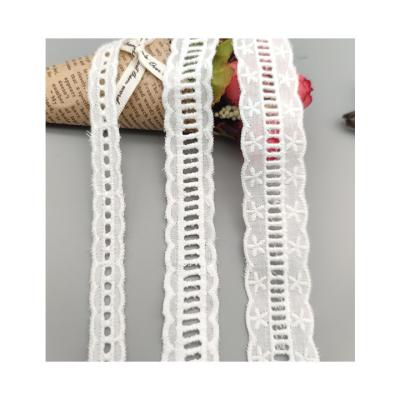 China Large Eyelet TrimCotton Viable TrimCotton Strip Lace Scale Cotton Lace Trim Venice Lace Trim for sale