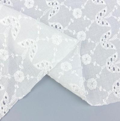 China Breathable Pattern Chicken Fabric Embroidery 100 Cotton Eyelet Fabric for sale