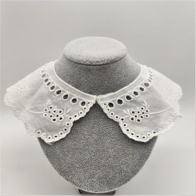 China New arrival elegant fashion lace sweetheart neckline applique embroidery neckline lace collar for sale