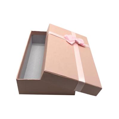 China High Quality Stain Recyclable Goods Pink Wedding Gift Box Paper Jewelry With Bow For Sale for sale