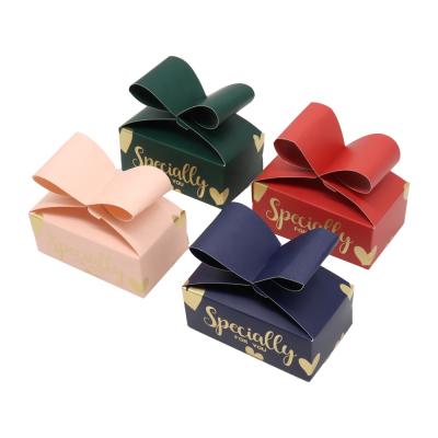 China Recycled Materials Wholesale Recycled Paper Pillow Pulp Mache Boxes For Candy Chocolate Wedding Gift for sale