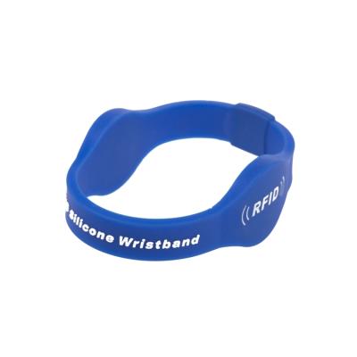 China Adjustable Silicone Waterproof Rfid Wristband Silicone Rfid Wristband Watch Wholesale Waterproof/Waterproof Wristband for sale