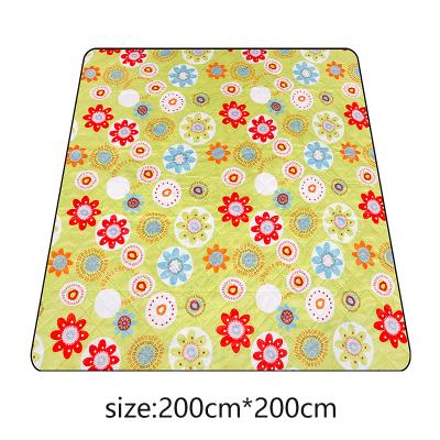 China 200*200cm Outdoor Waterproof Foldable Custom Waterproof Eco-Friendly Machine Washable Picnic Blanket for sale