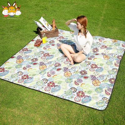 China Waterproof Quality Printed Soft Fabric Machine Washable Mat Outdoor Quilted Picnic Blanket Logo for sale