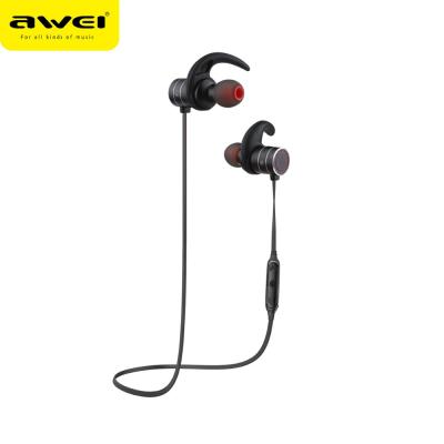 China Waterproof In-Ear Magnet Bluetooth Earphone Headphones With Magnet Switch Funtion for sale