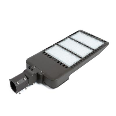 China ROAD led parking lot light 300w ip66 street lamp led 42000 lumens for sale