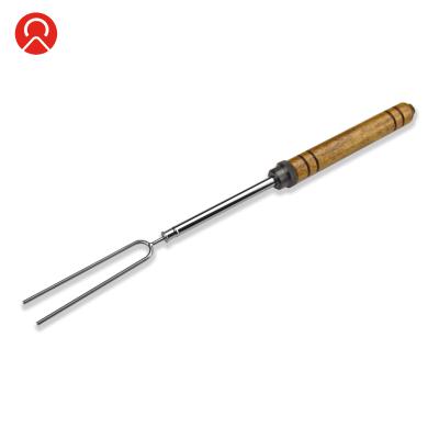 China Easily Cleaned Set Roasting Forks With Bag Camping Hot Dog Telescoping Sticks Charcoal BBQ Grills For Skewers for sale