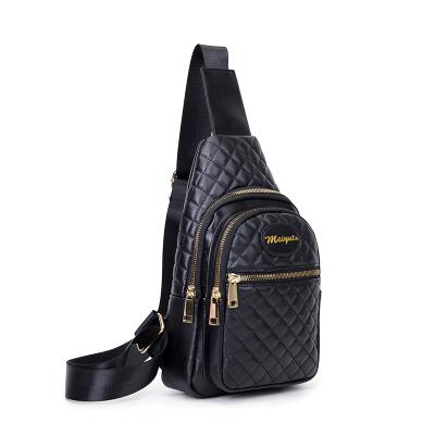 China Multifunctional Leather Waterproof Women Men's Black Vintage Bike Sports Sling Pack Trunk Bag Trunk Bag for sale