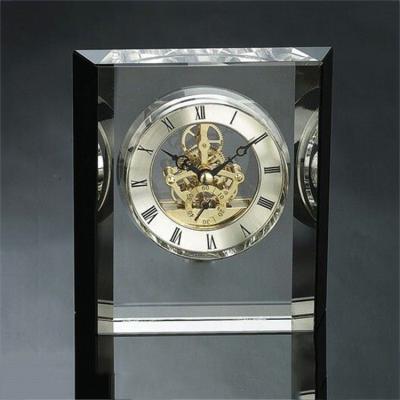 China 2021 China New Design Customized Innovative Laser Engraved Crystal Table Clock for sale