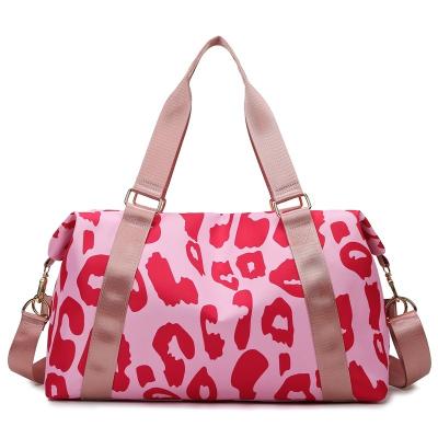 China Fashion leopard duffel waterproof travel bag wholesale customized leopard overnight bag for sale