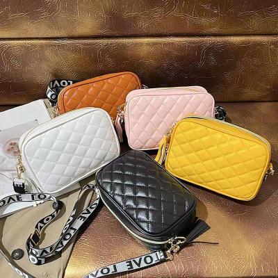 China Wholesale Leather Detachable Shoulder Strap Purse Bag Fashion Love Cross Body Bag With Tassel for sale