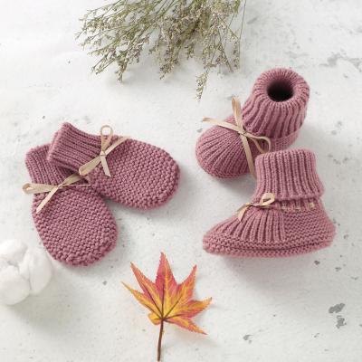 China Anti-Smell Gloves Set for Knitting Butterfly-knot Newborn Toddler Boots Boys Girls Slip-on Bed Shoes Baby Prewalker Crochet Walking Shoes for sale