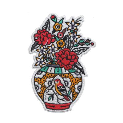 China Viable Custom Logo Design Machine Embroideried 3D Flower Rose Floral Iron On Badges Applique Embroidery Patches For Clothes Decoration for sale