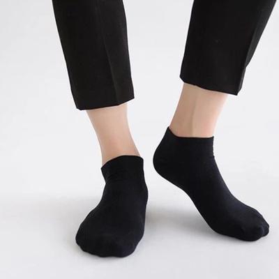 China Breathable Basic Pattern Custom Designer Ankle Socks For Men for sale