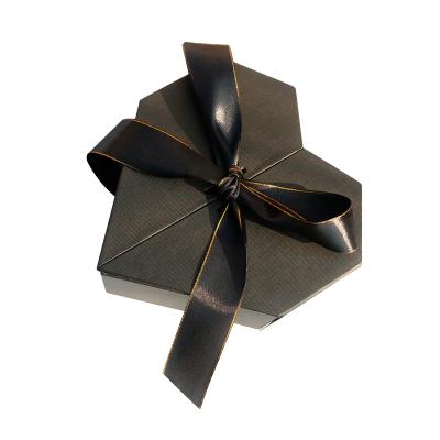 China Luxury Black Gift Box Gift Box Handmade Custom Logo Heart Shaped Cardboard Paper Packaging With Ribbon For Girls for sale