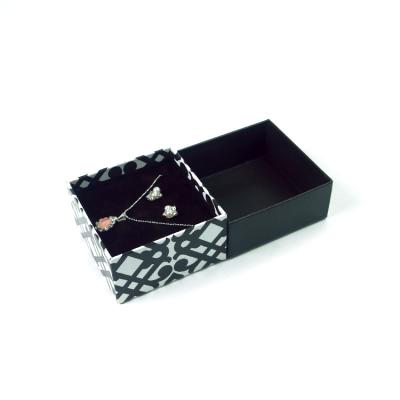 China High End Custom Jewelry Packaging Display Logo Printing Paper Earring Jewelry Box With Lid for sale