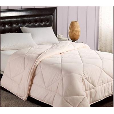 China Home 5 Star Hotel Used Super Soft Bedding 90% White Goose Down Comforter Cotton for sale