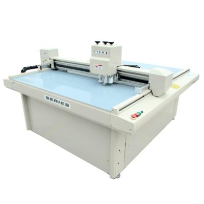 China Printing Shops CNC Corrugated Cardboard Box Vibration Digital Flatbed Cutter for sale