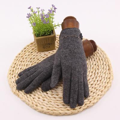 China Soft Leather Gloves Winter touch screen gloves cute cashmere warm thickened cashmere driving and riding sheep gloves wholesale for sale