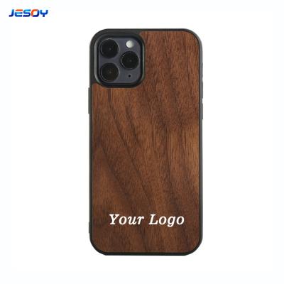 China Capa de teléfono de bambú natural de nuez de madera a prueba de golpes para iPhone en venta