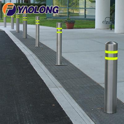 China Pavement Safety Road Safety Guardrail Stainless Steel Bollard Warning Post With Reflective Mark for sale