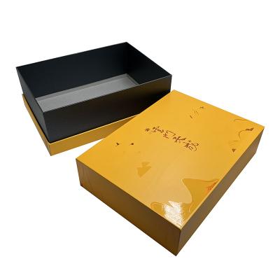 China Recycled Gift Box Kraft Paper Cardboard Logo Materials Custom Stain Lid And UV And Embossed Low Box For Tea Box for sale