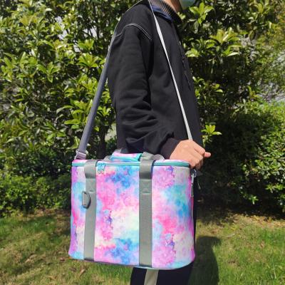 China Personalized Travel Insulated Cooler Large Adjustable Tie Dye Picnic Cooler Bag Shoulder Strap Insulated Lunch Bag For Men And Women for sale