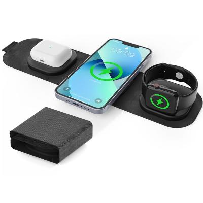 China Magnetic Wireless Charger Magnetic Wireless Charger Foldable 3 in 1 Pad 15W Charging Wireless Charger for iPhone14pro Apple Watch Airpods IPhone for sale