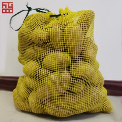 China Breathable Customizable 25kg 50kg Safety Mesh Bag For Potatoes Onions for sale