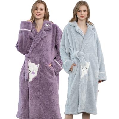 China High Quality V-Neck QUICK DRY Winter Wool Women's Pajamas Thickening Luxury Long Robe Women's Bathrobe Set for sale