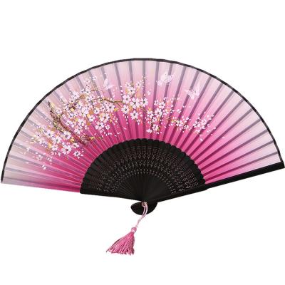 China Europe Silk Handwork Fan Silk Chinese Style Smile Folding Fan for sale