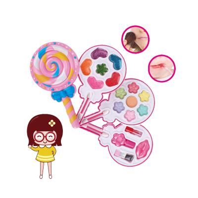 China Beauty fashion girl lollipop shape beauty pretend to play set toy set child safety non-toxic smearable makeup kids makeup toy set for sale