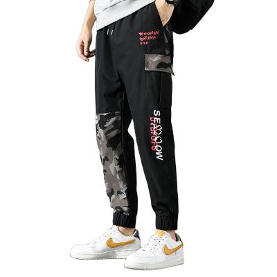 China Color Camouflage Contrast Color Camouflage Street Wear Anti-Pilling Men Jogging Cargo Pants for sale