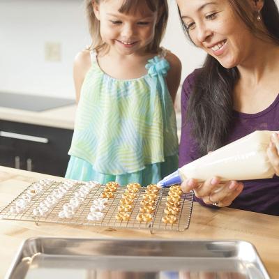 China Easily Cleaned Half Sheet Cooling Rack For Cooking And Baking Stainless Steel Rack For Cookies Toast Rack for sale