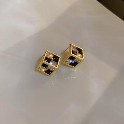 China Vershal K-011 Zircon Checkerboard Square Earrings CLASSIC Korean White Black Earrings Minimalist Earrings for sale