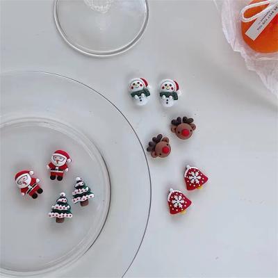 China Vintage Earrings Vershal A783 Christmas 925 Cute Needle Silver Resin Elk Snowman Christmas Tree Stud Earrings for sale