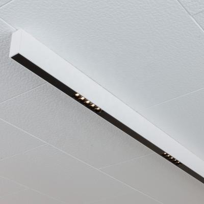 China Hot sale high quality surface mounted slim led linear ceiling light with 1.25 inch reflector dimmable with 0-10v dali driver for sale