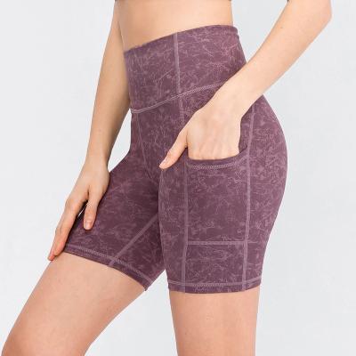 China QUICK DRY Tight Shorts With Pockets Quick-dry Fitness Yoga Wear Women Yoga Shorts Sexy Girls Yoga Shorts for sale