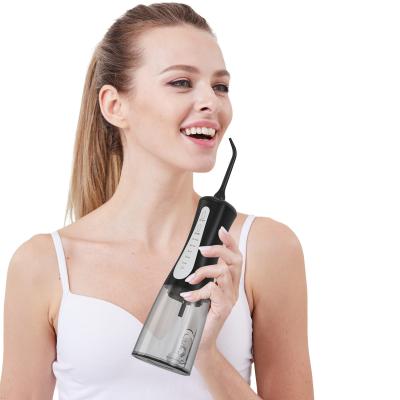 China Vertaling: Smart Electric Oral Irrigator IPX7 Waterdicht 350ml Grote watertank voor tandenreiniging en tandheelkundige kalculus verwijdering Te koop