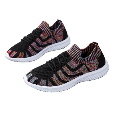 China 2022 Fashion Trend New Women Mesh To Knit Casual Flat Breathable And Lightweight Sport Shoes for sale